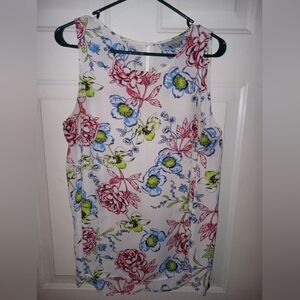 danielrainn Crew Neck Blouse Size Large Roses/Floral EUC